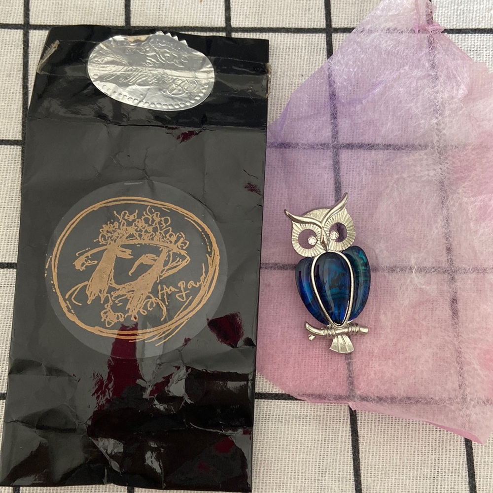 Japan Owl brooch pin